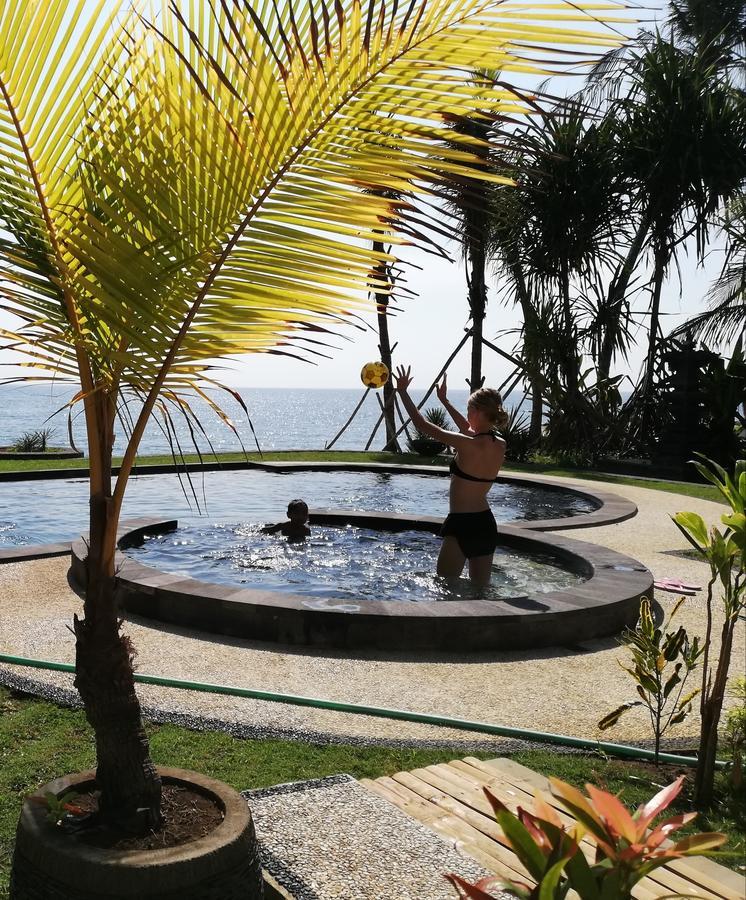 Ciliks Beach Garden Kubutambahan  Ngoại thất bức ảnh