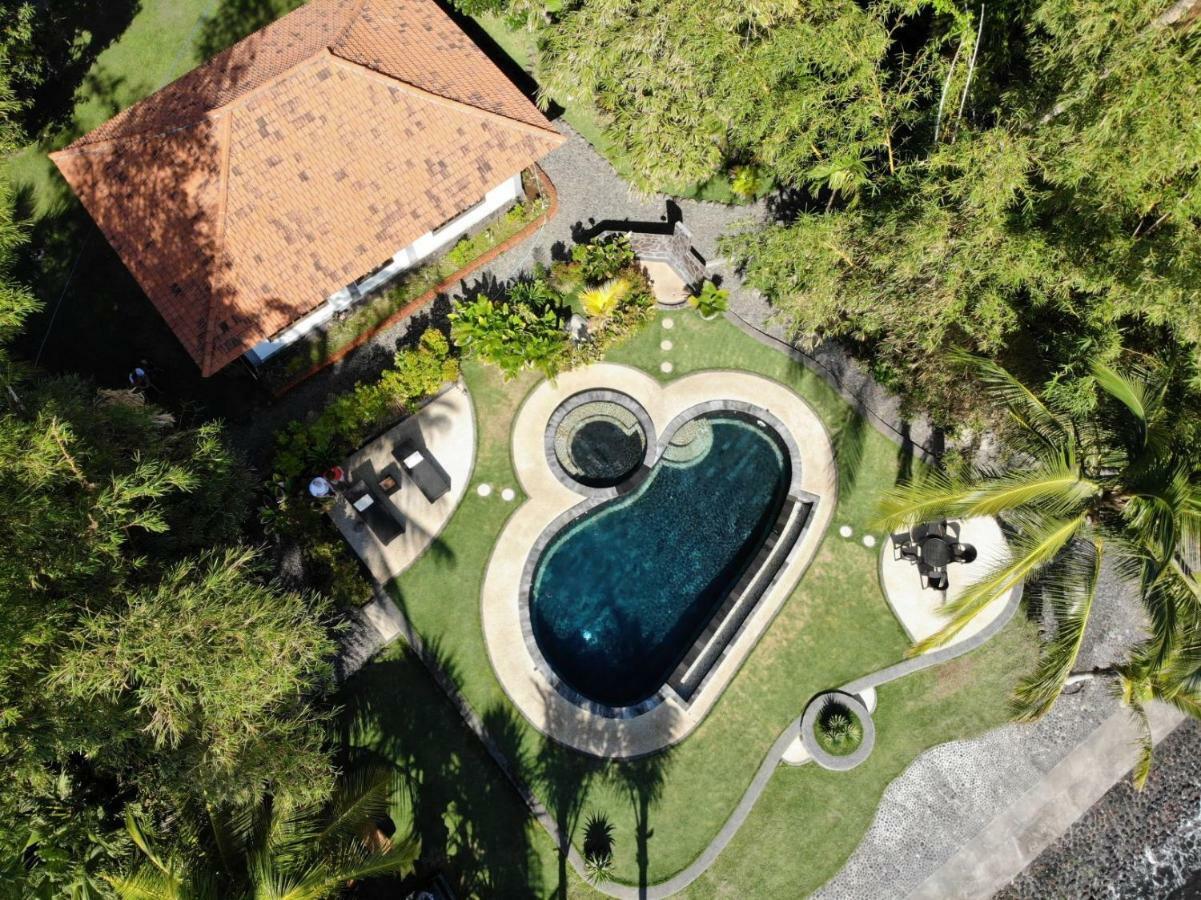 Ciliks Beach Garden Kubutambahan  Ngoại thất bức ảnh